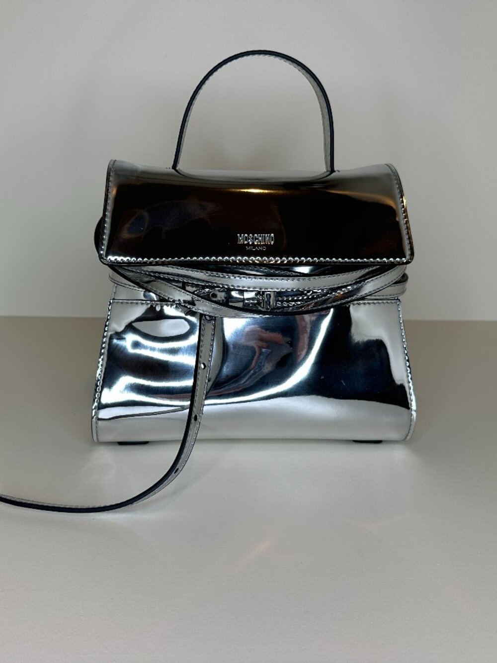 Moschino Tie Me Metallic Silver Tote Bag — Unused With Box, Dust Bag & Tags - Picture 1 of 14